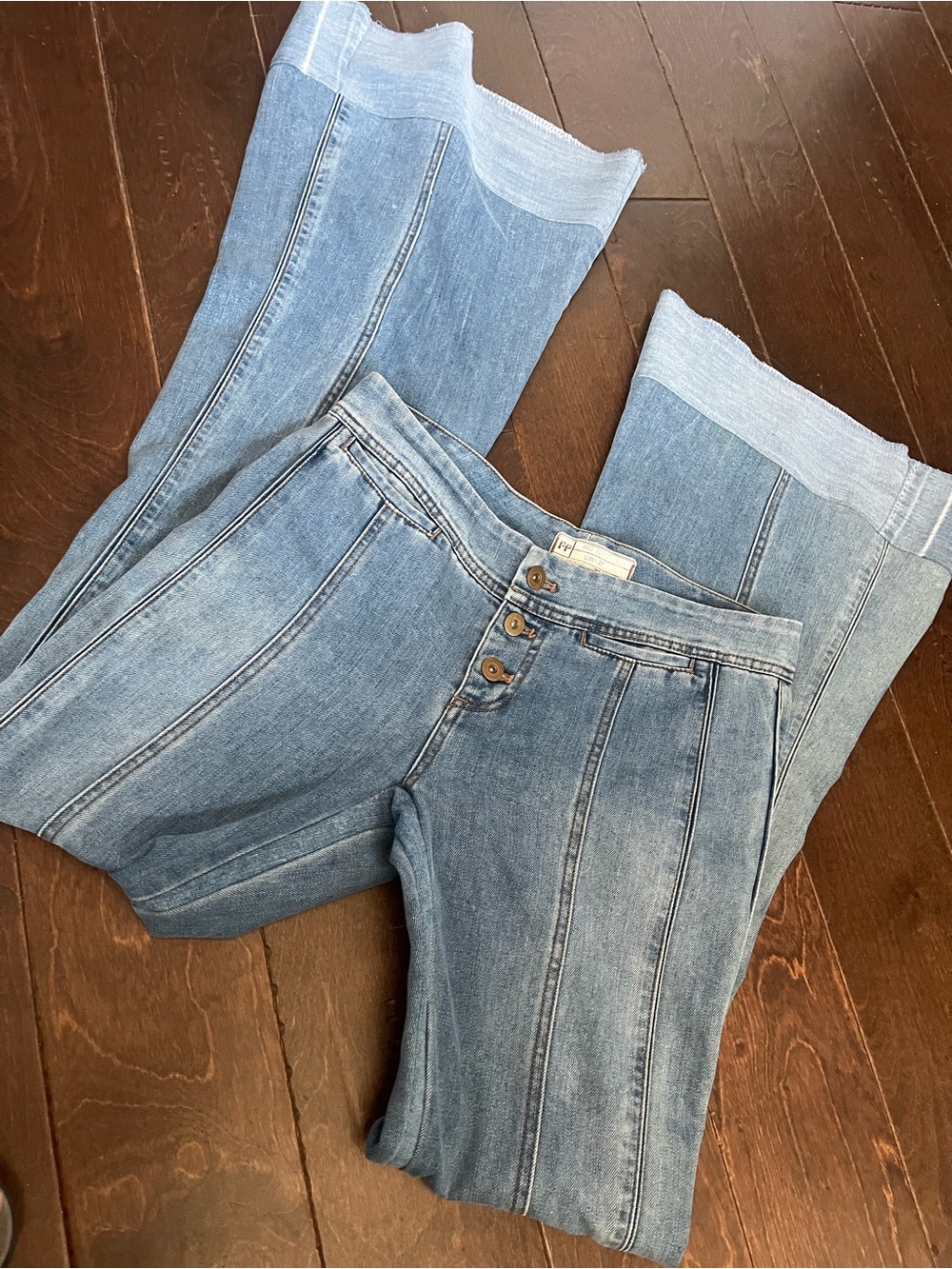 Rare Free People Willow flare Jean sz 27 tall - Picture 11 of 12